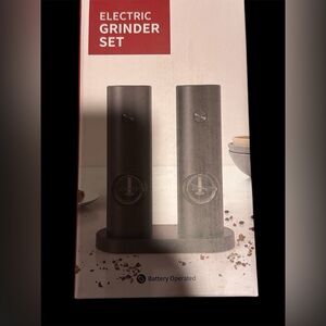 Electric Salt and Pepper Grinder Set